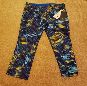 Calia by Carrie Underwood Energize Crop capris